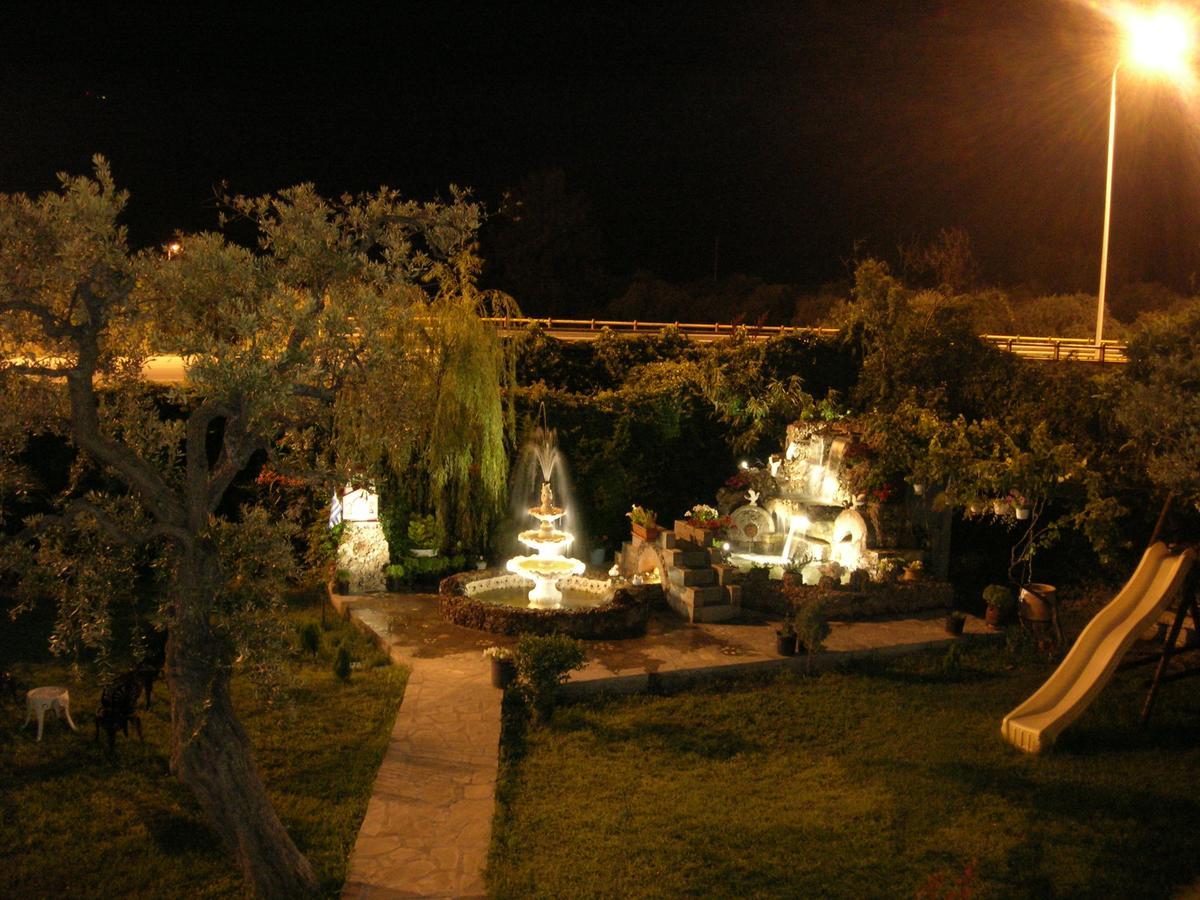 Villa Karapataki Skala Rachoni  Extérieur photo